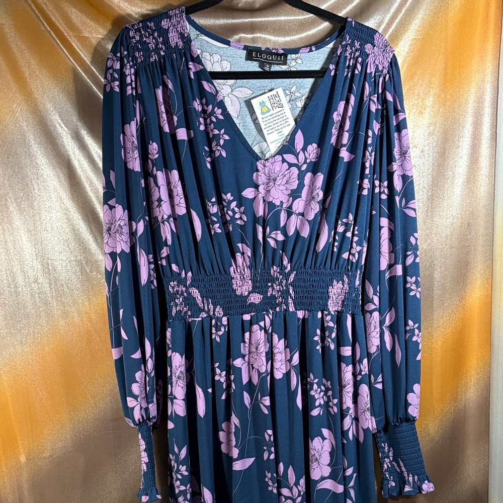 Eloquii‎ Navy and Lavender Floral Dress size 20. Puffy sleeve. Box S